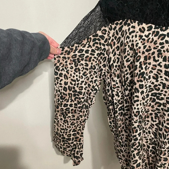 Torrid Leopard Print Challis Lace Insert Top - Picture 4 of 11